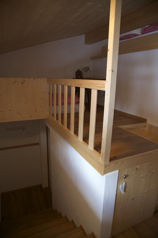 Apartment Turmzimmer Langwies エクステリア 写真