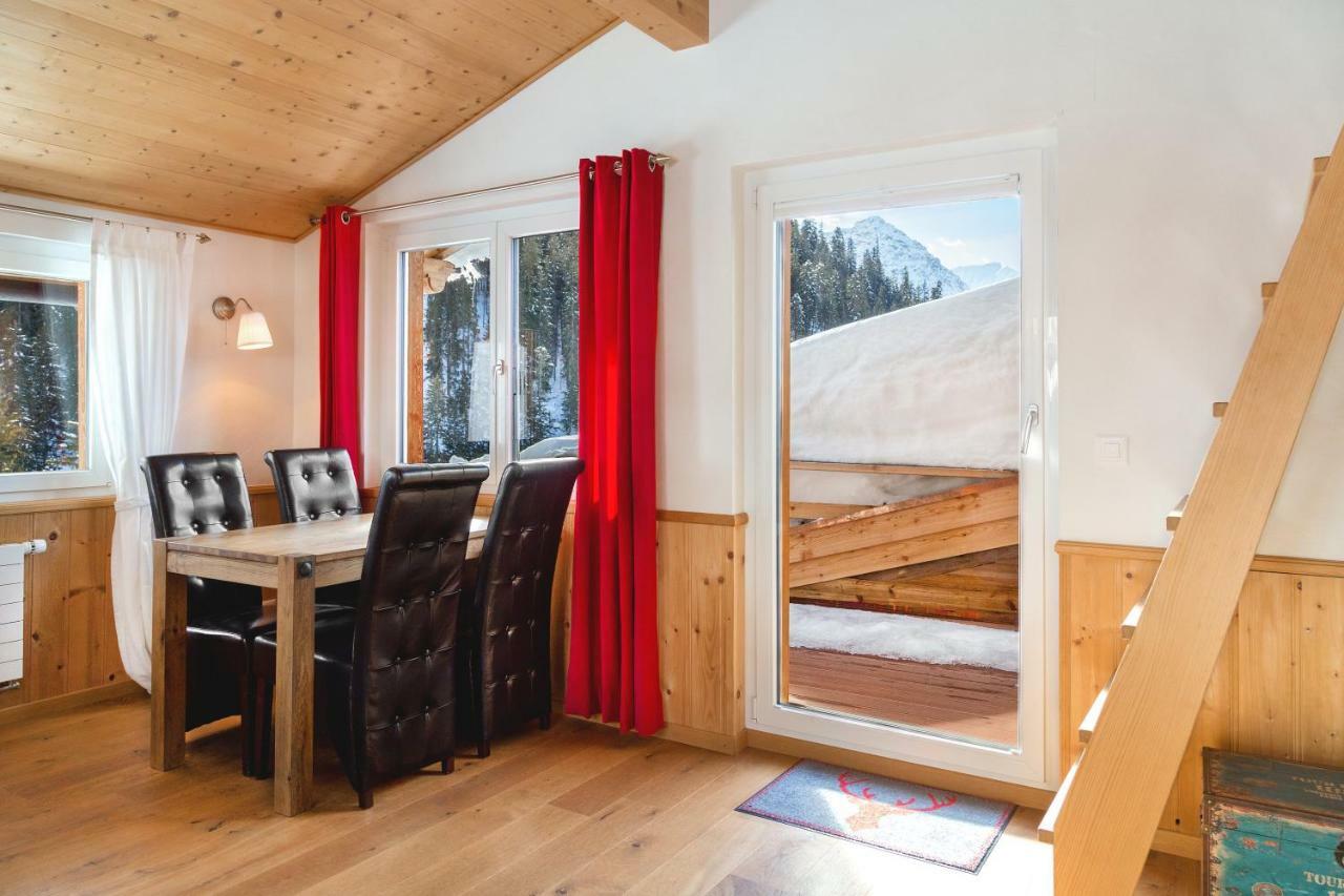Apartment Turmzimmer Langwies エクステリア 写真