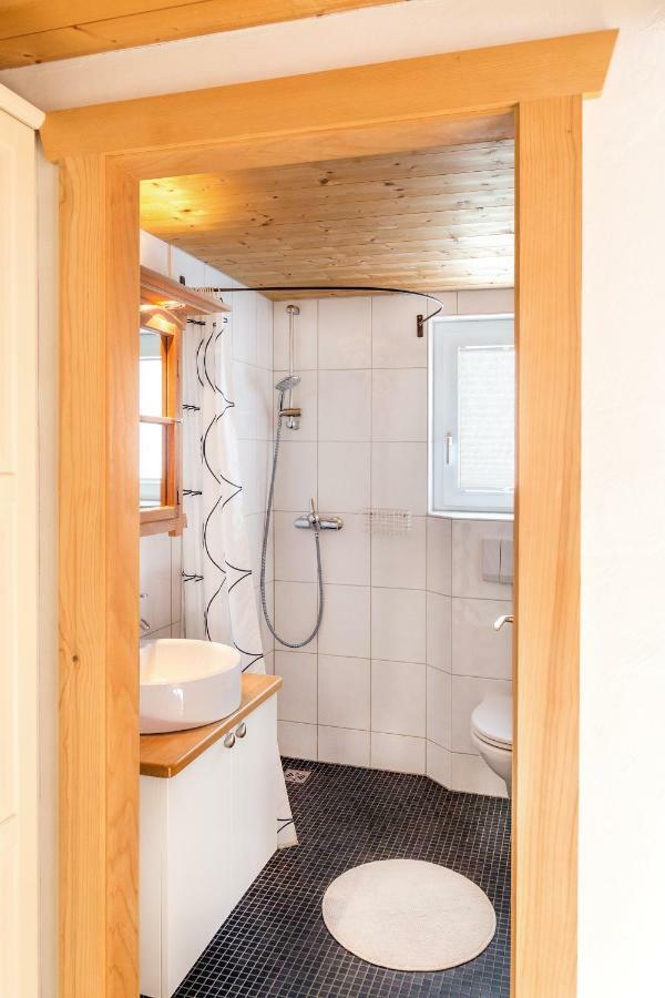 Apartment Turmzimmer Langwies エクステリア 写真